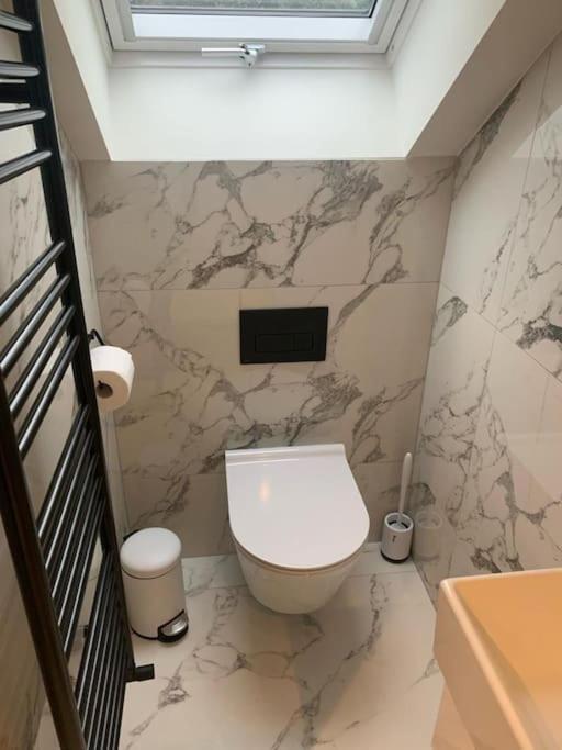 One Bed-apartment In * Londra